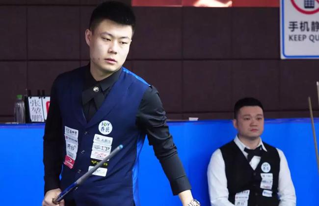 看起来很努 看起来很努