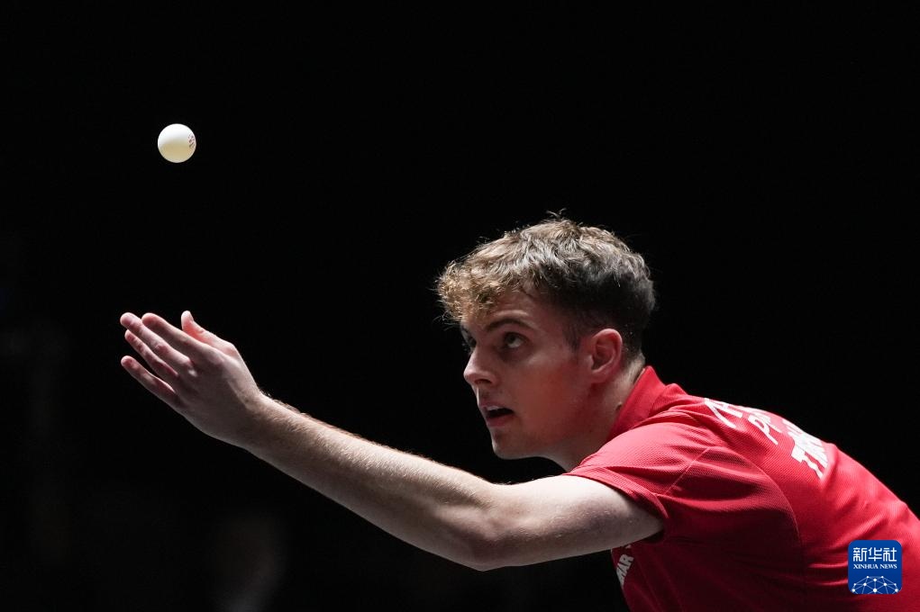 赛场延伸到 赛场延伸到