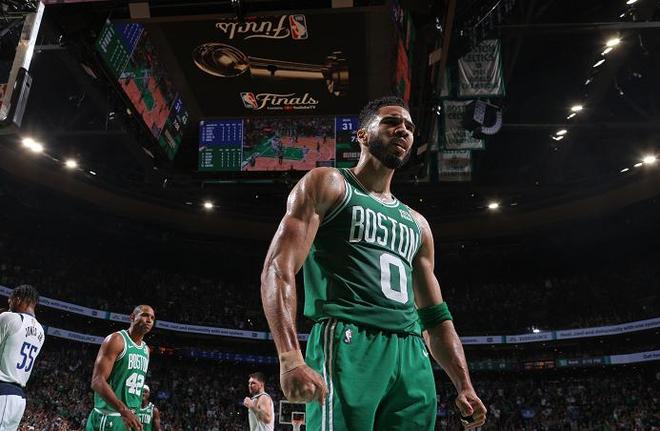 裂对手防线 裂对手防线